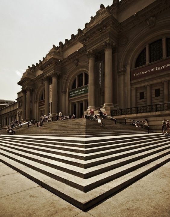 Las escaleras del Metropolitan Museum of art de Nueva York
